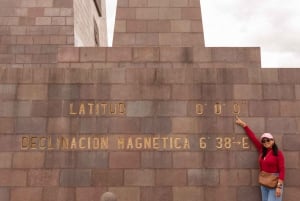 Quito-Mitad del Mundo:Monumento,MuseodelSol,Cráter Pululahua