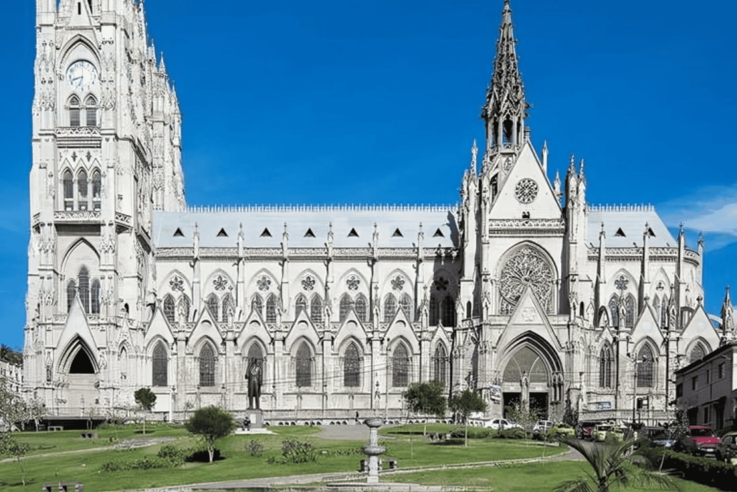 Quito : Must-see Sites Walking Tour With A Guide