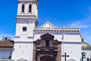 Quito: Must-see Sites Walking Tour With A Guide