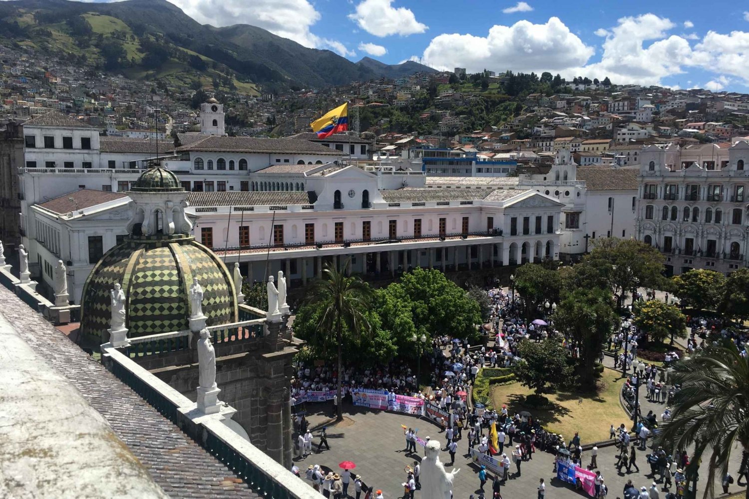 Quito: tour della città vecchia e del centro del mondo.