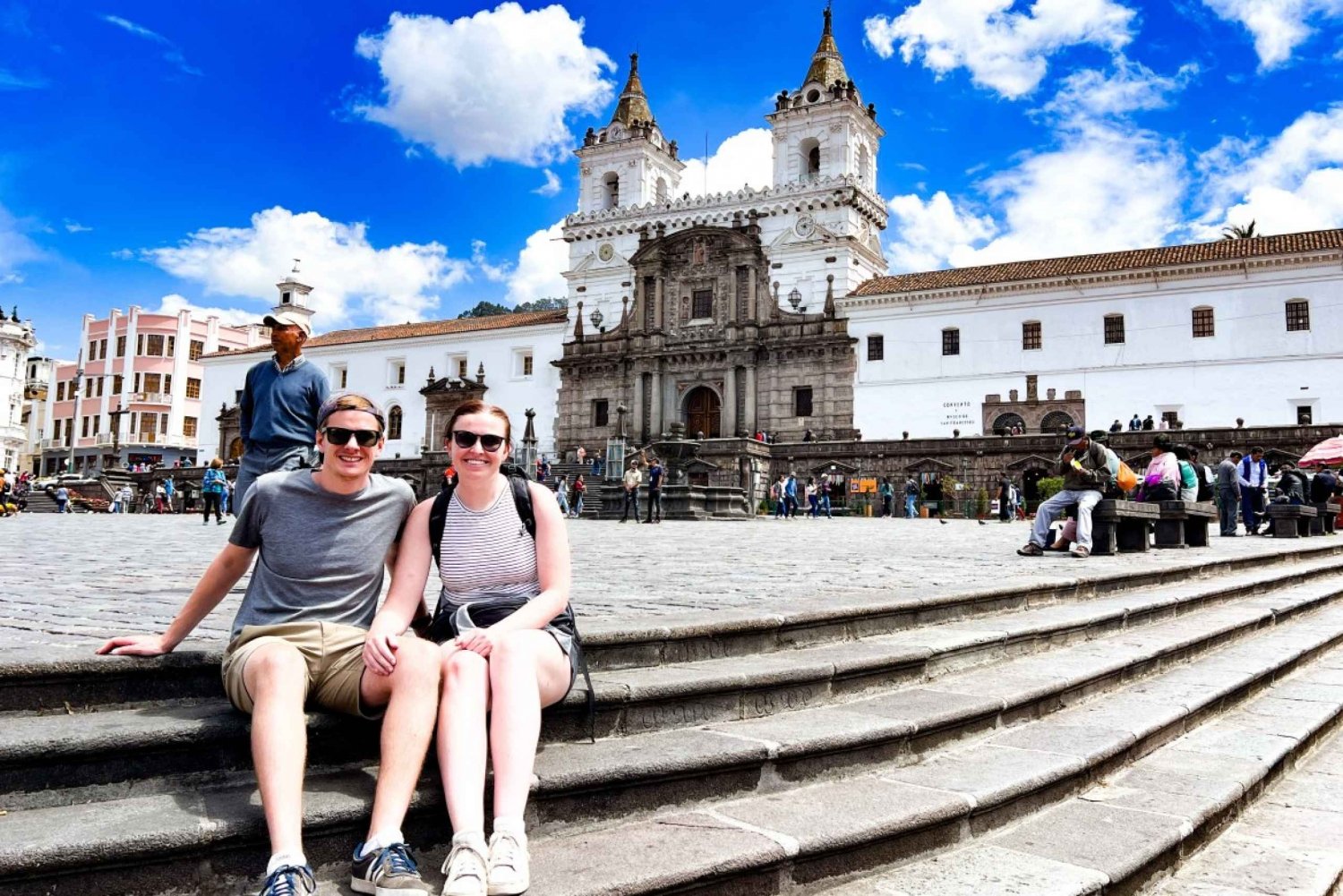 Oppdag gamlebyens hemmeligheter i magiske Quito