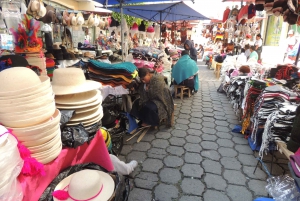 Quito: Otavalo Sightseeing and Handcrafts Market Day Tour