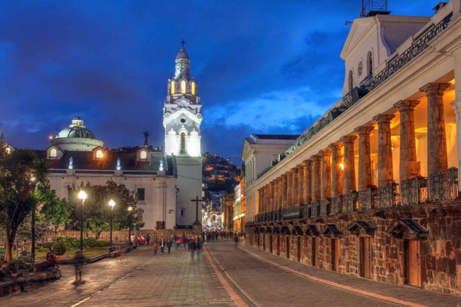 Quito: Tour privato personalizzato con una guida locale