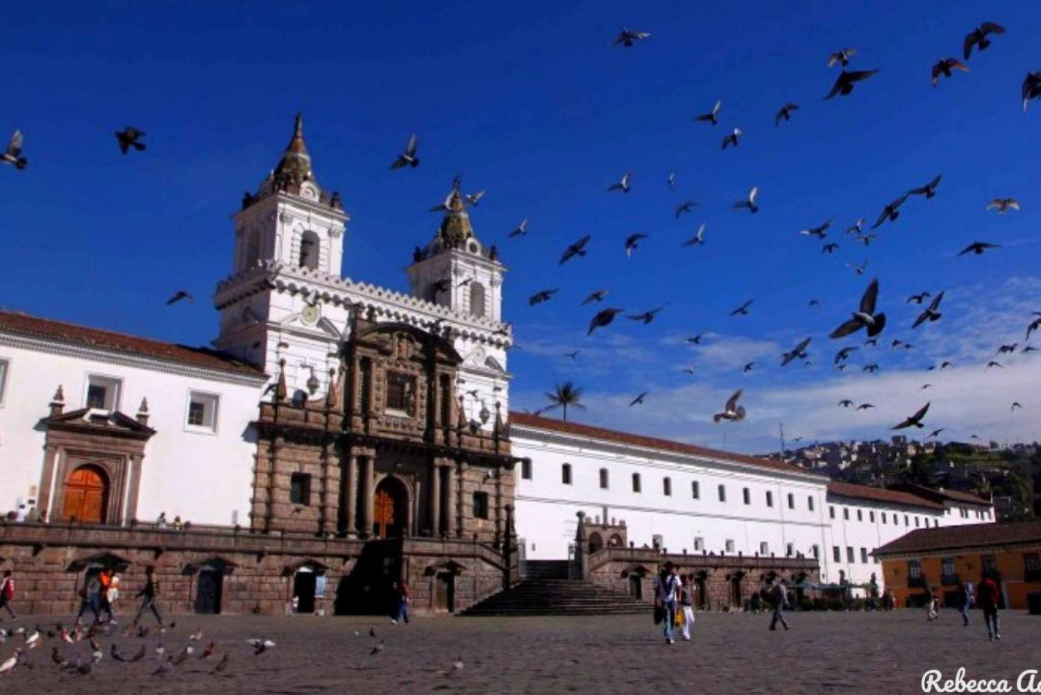 Quito: Private Food Tour with Hotel Pickup and Drop-off