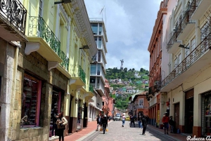 Quito: Private Food Tour with Hotel Pickup and Drop-off