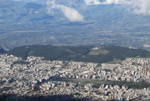 Quito: Pululahua-krateret, midten af verden og svævebanen ...
