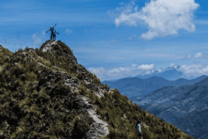Quito: Quilotoan ohitustie vaelluslaguunille.