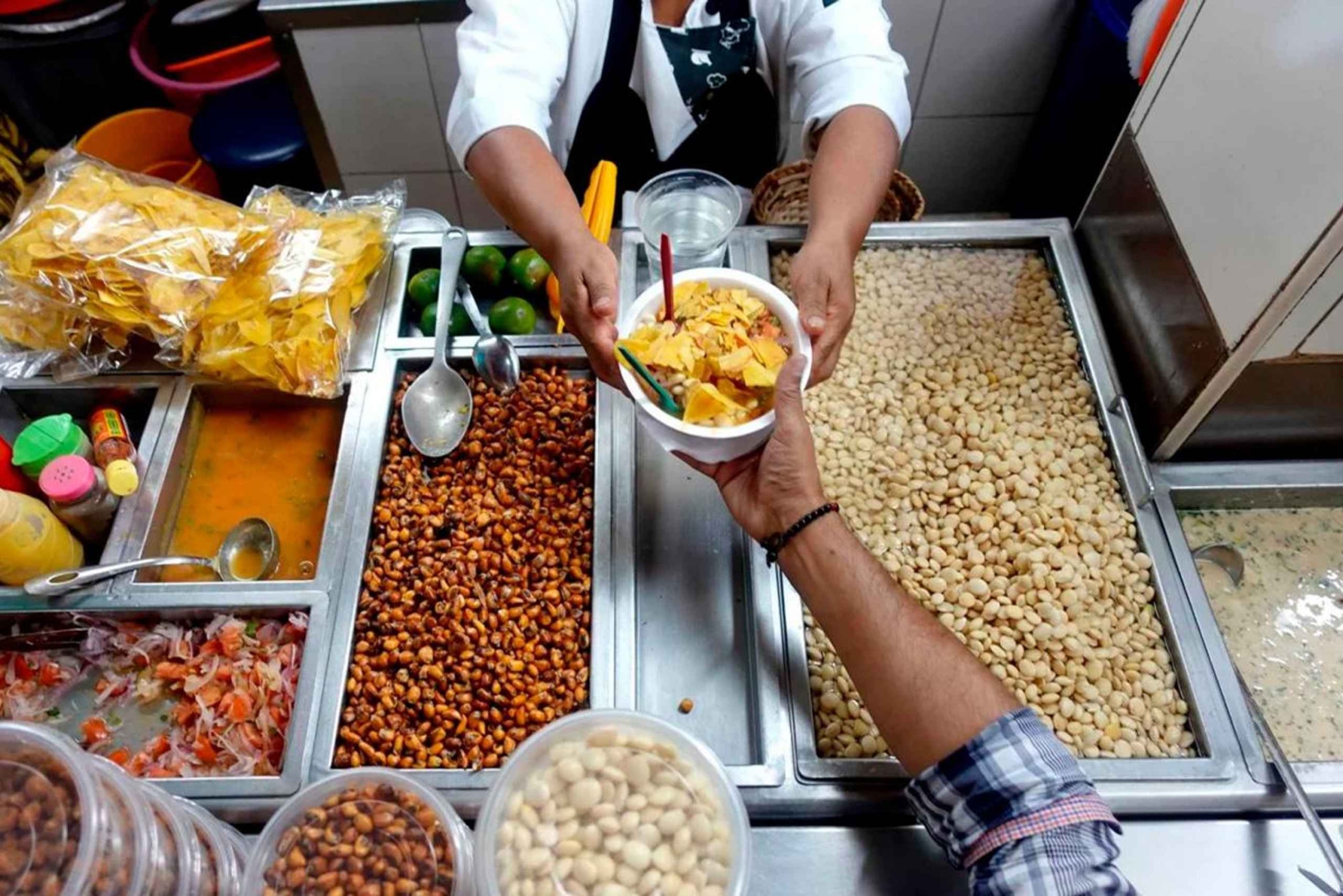 Quito: Street Food Tour with Private Transport