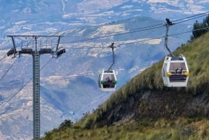 Quito: Teleferico, Old Town, and Intiñan Museum Private Tour