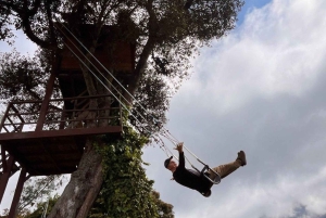 كيتو إلى بانيوس: مغامرة ليوم كامل مع الشلالات