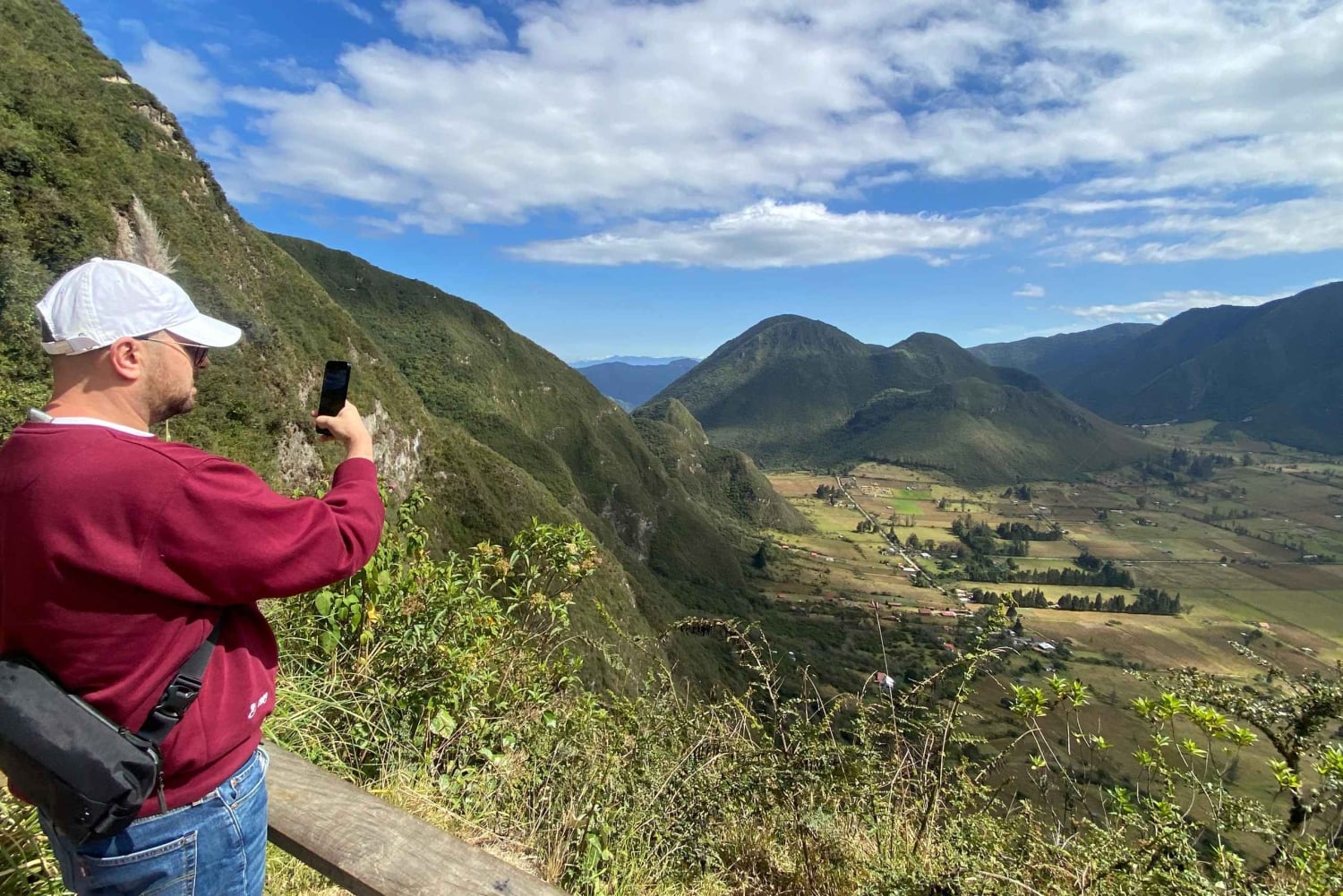 Quito: Visita a la Mitad del Mundo y Cráter del Pululahua