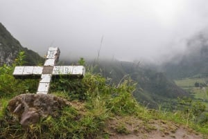 Quito: Visita a la Mitad del Mundo y Cráter del Pululahua