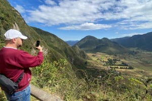Quito: Visita a la Mitad del Mundo y Cráter del Pululahua