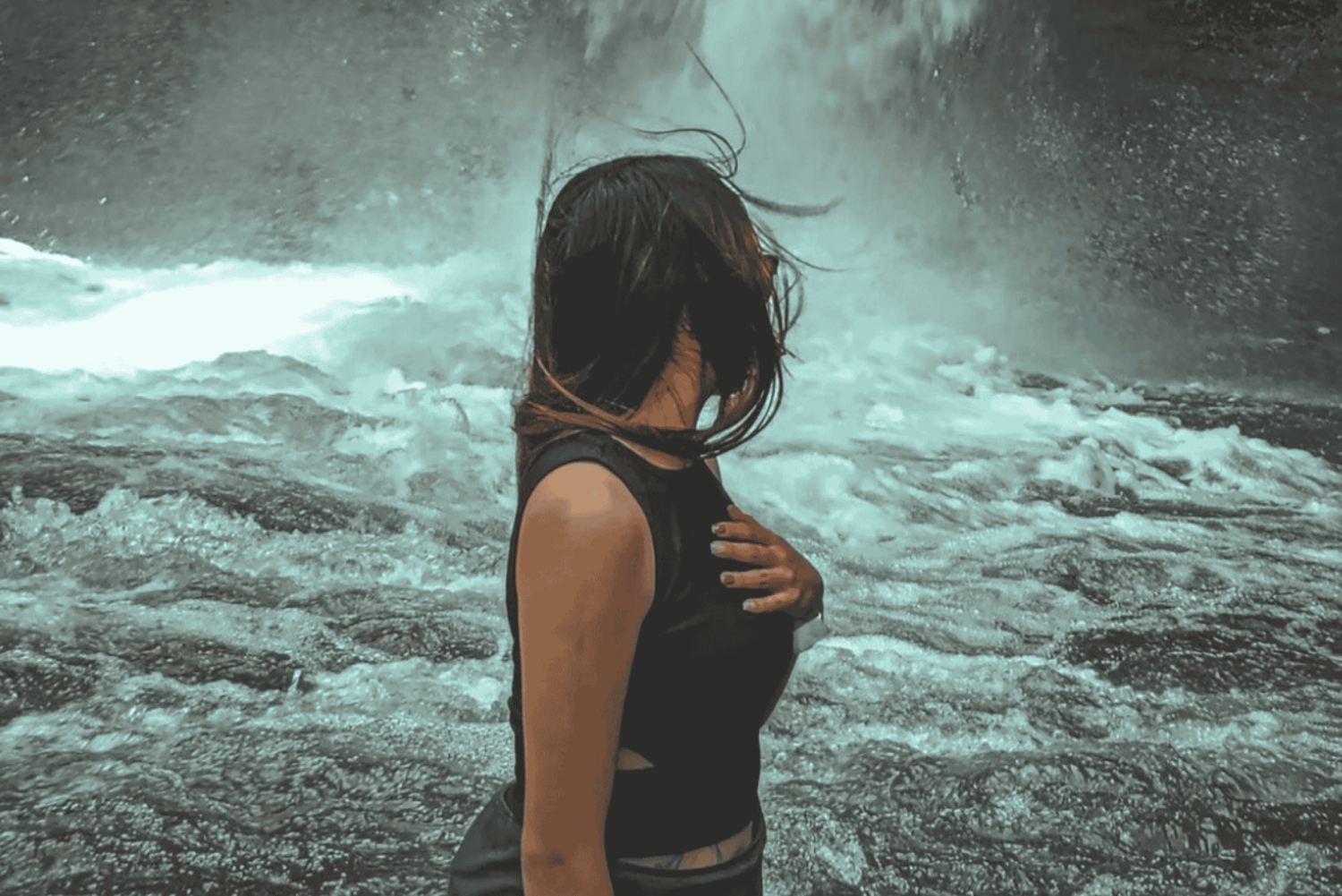 Quito waterfalls: Waterfalls, Horseback Riding, Bees, Canopy