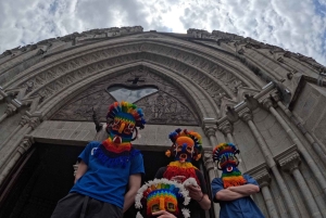 Quitos historiska centrum med familjen: Skattjakt till fots