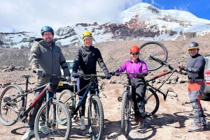 Riobamba: passeio de bicicleta e caminhada pelo vulcão Chimborazo com almoço