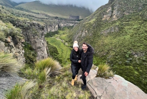 Riobamba: Chimborazo volcano private hiking tour