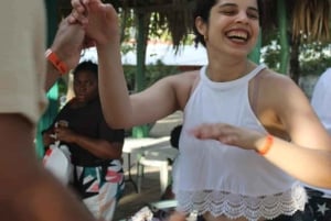 Santo Domingo: Clase privada de salsa, bachata y merengue