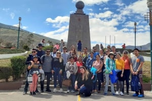 Huiput ja kulttuuri Quito Cable Car & Middle of the Worldissa