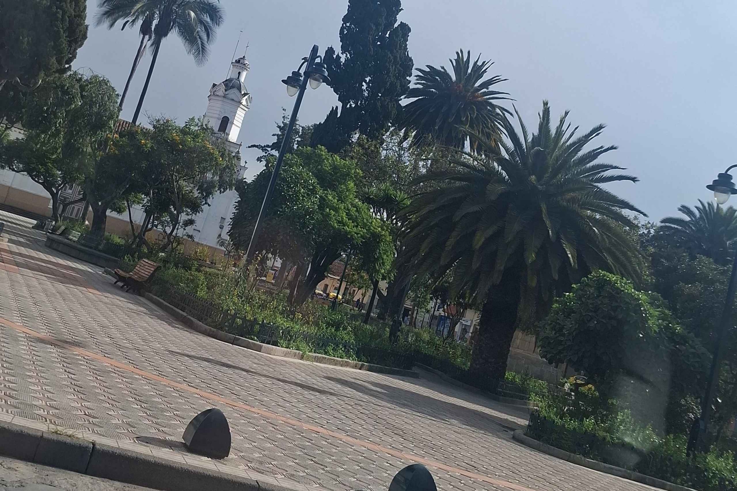 Tour in der schönen Stadt Cuenca Ecuador, besuche Museen, Kathedralen.