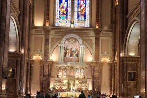 Tour in der schönen Stadt Cuenca Ecuador, besuche Museen, Kathedralen.