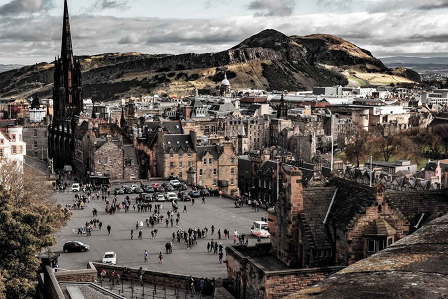 Lentokenttäkuljetus Edinburgh Citystä, St'Andrewsista jne. ja takaisin.
