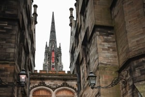 Edinburgh: Atmospheric Photoshoot in the Old Town