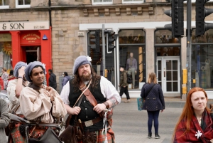 Bespoke Walking Tour of Edinburgh in Period Costume