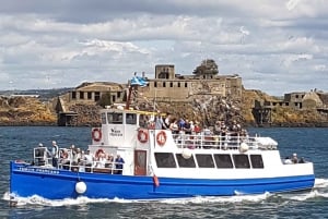 Queensferry: Firth of Forth Blackness Castle Cruise