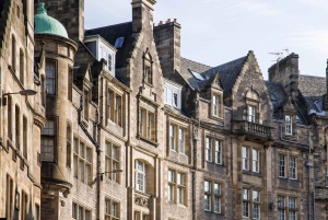e-Scavenger hunt: explore Edinburgh at your own pace