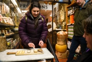 Eating Edinburgh: Old Town Food & Drinks Tour