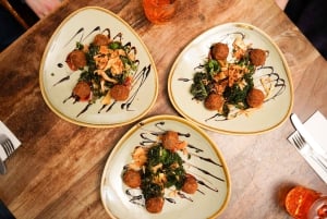 Eating Edinburgh: Old Town Food & Drinks Tour