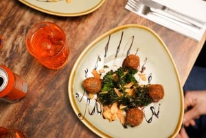 Eating Edinburgh: Old Town Food & Drinks Tour