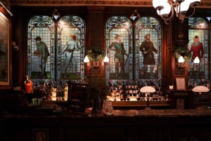 Eating Edinburgh: Old Town Food & Drinks Tour