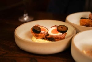 Eating Edinburgh: Old Town Food & Drinks Tour