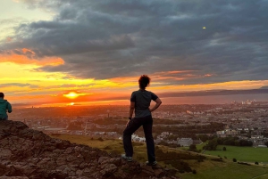 Edinburgh: Arthur's Seat Hiking Tour with Local Guide