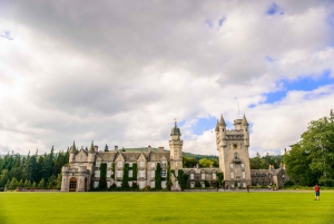 Edinburgh: Koninklijke rondleiding door Balmoral Castle en Scone Palace