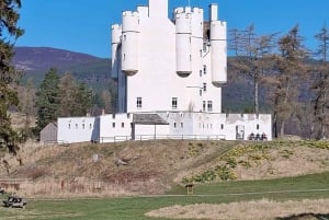 Edinburgh: Koninklijke rondleiding door Balmoral Castle en Scone Palace