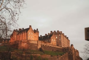Edinburgh: Hop-On/Hop-Off-Tour mit dem Big Bus im offenen Bus