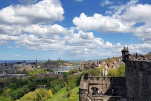 Castillo de Edimburgo: Tour guiado con guía en directo