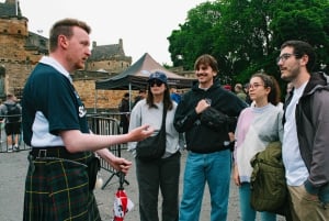 Edinburgh Castle Guided Walking Tour with A True Scotsman