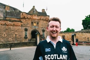 Edinburgh Castle Guided Walking Tour with A True Scotsman