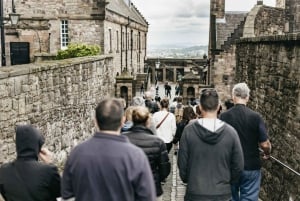 Edinburgh Slot: Highlights Tour med billetter, kort og guide