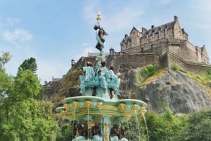 Edinburgh Castle: Tour in English with Fast-Track Entry
