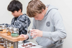 Edinburgh: Chocolatarium Tour, Tasting & Chocolate Making