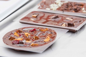 Edinburgh: Chocolatarium Tour, Tasting & Chocolate Making