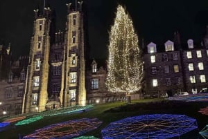 Edinburgh: Christmas Walking Tour with Gingerbread Treat