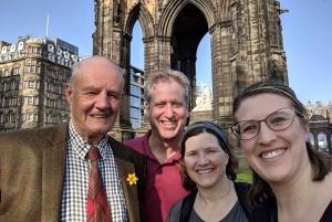 Edimburgo: City Highlights Excursão guiada a pé privada