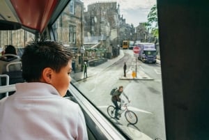 Sightseeing med Hop-On Hop-Off-buss i byen