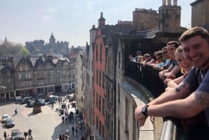 Edinburgh: Comedy Walking Tour with Professional Comedian